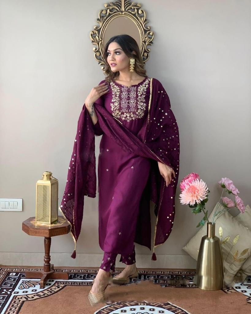 Women Purple Sequence Embroidery Kurta Set