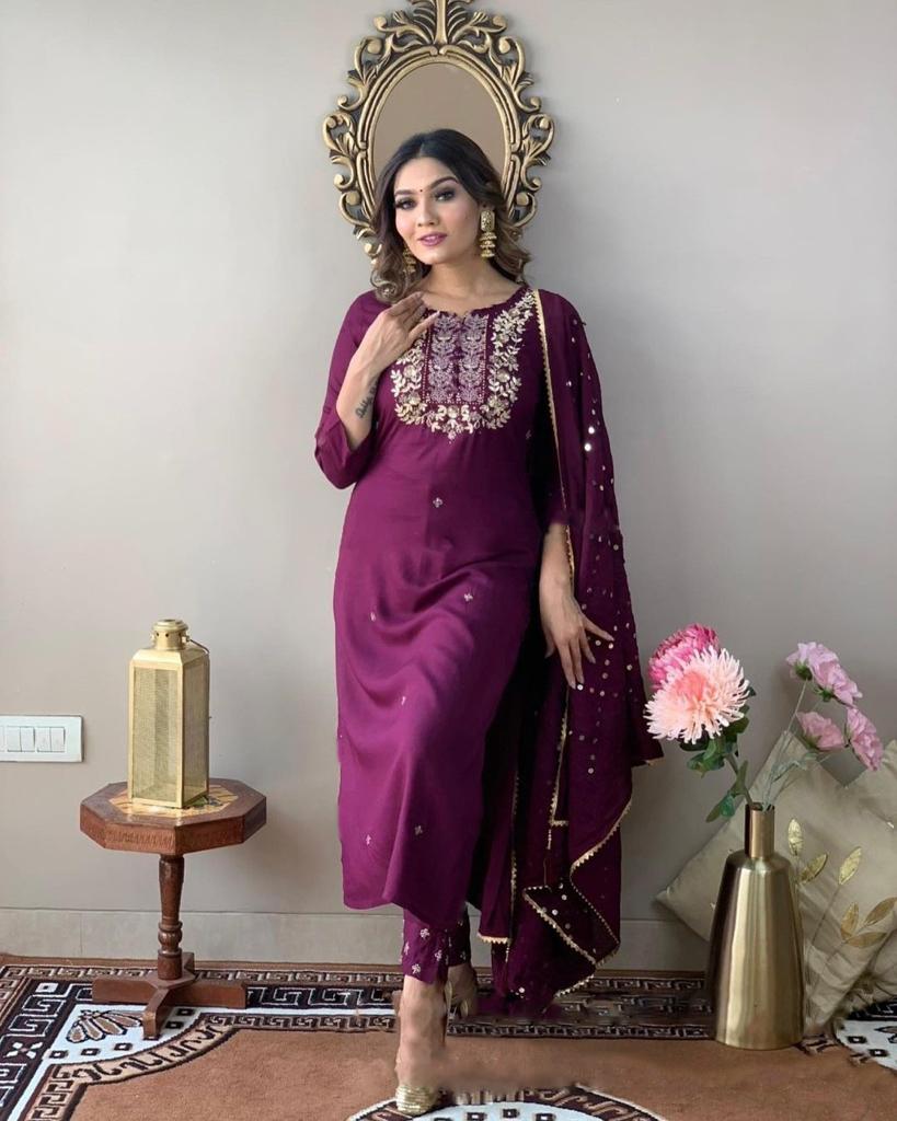 Women Purple Sequence Embroidery Kurta Set