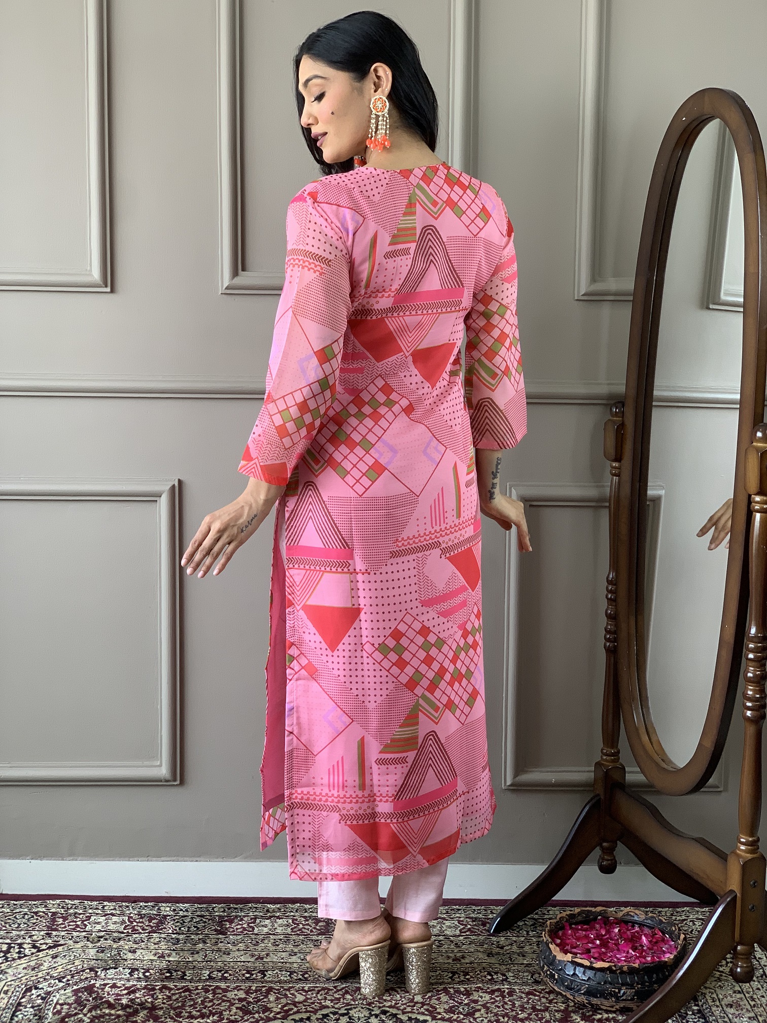 Pink Color Women V-Neck Straight Kurta Set With Dupatta