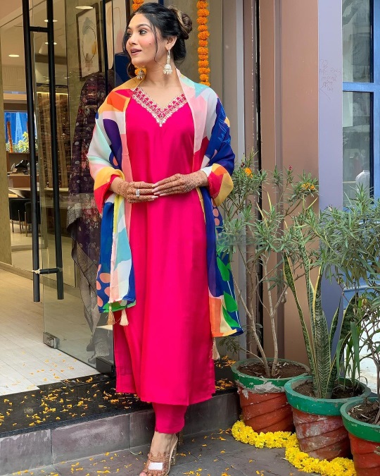 Pink Color Heavy Neck Design Plain Pant And Kurta with Multicolor Dupatta 