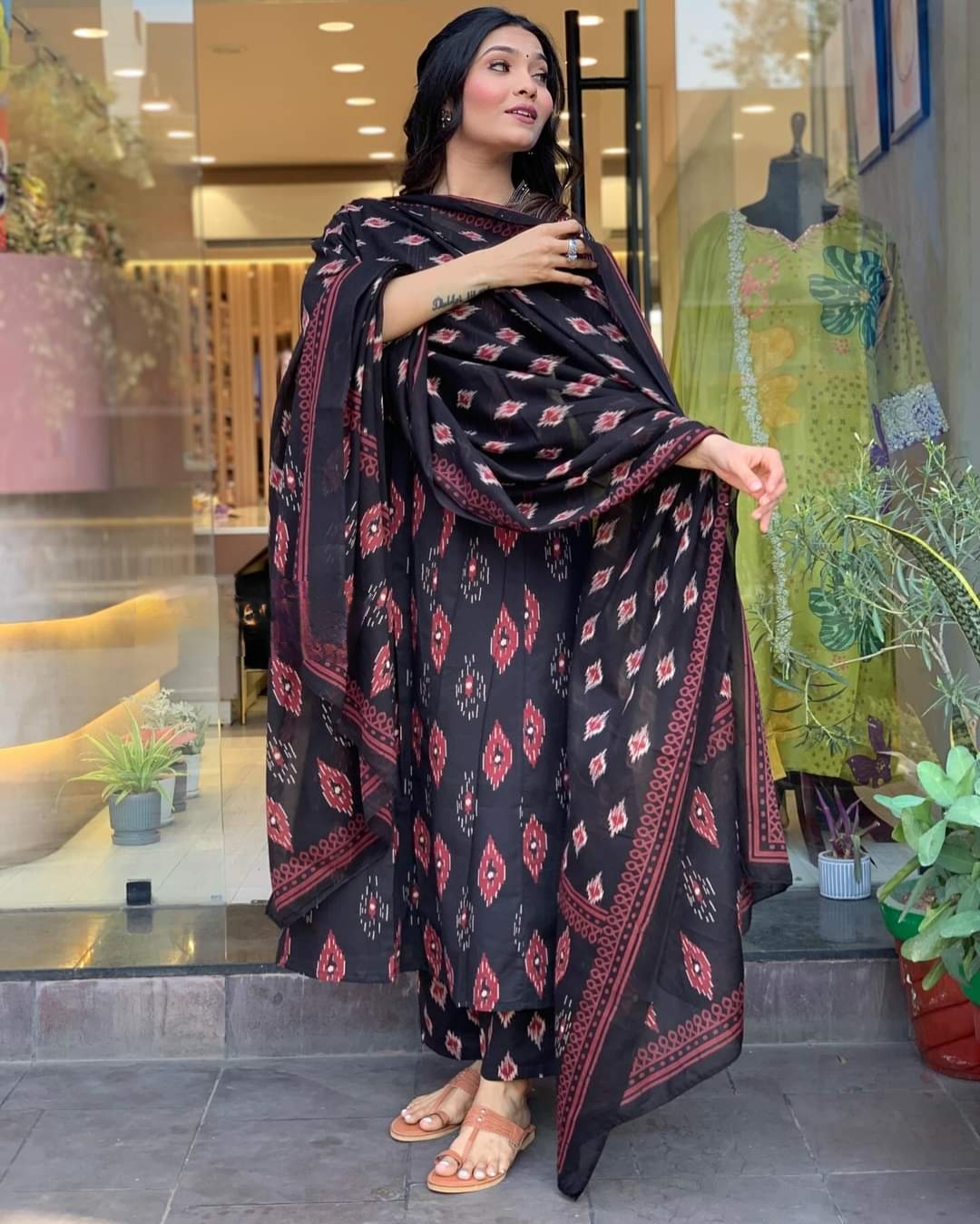 Black Abstract Print Blended Cotton Kurta Set