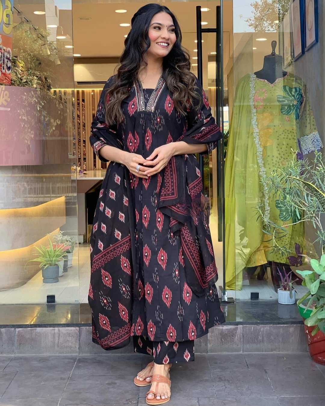 Black Abstract Print Blended Cotton Kurta Set